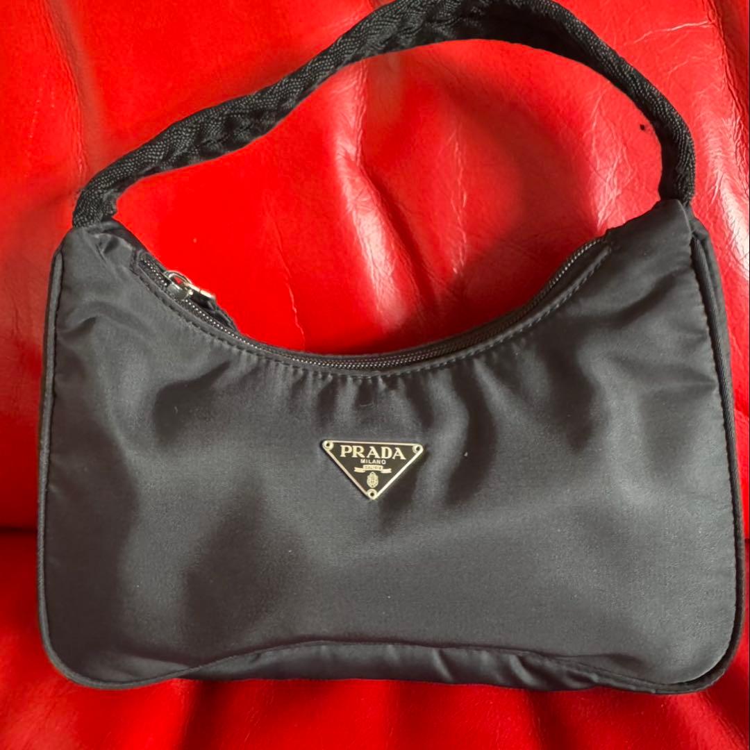 PRADA 三角ロゴ アクセサリーポーチ ハンドバッグ　プラダ