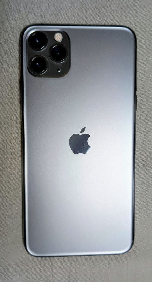 【海外版・シャッター音なし】iPhone 11 Pro Max 64GB UK版