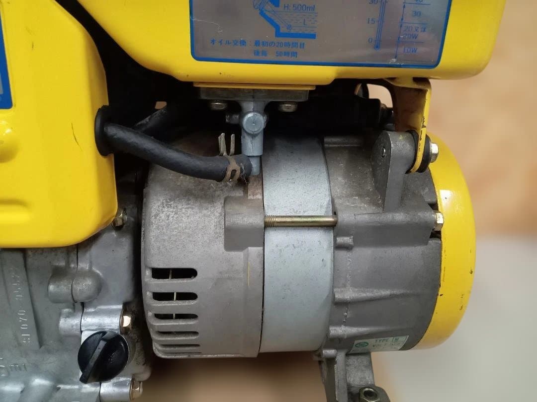 SUZUKI　スズキ　エンジン発電機　SE700A