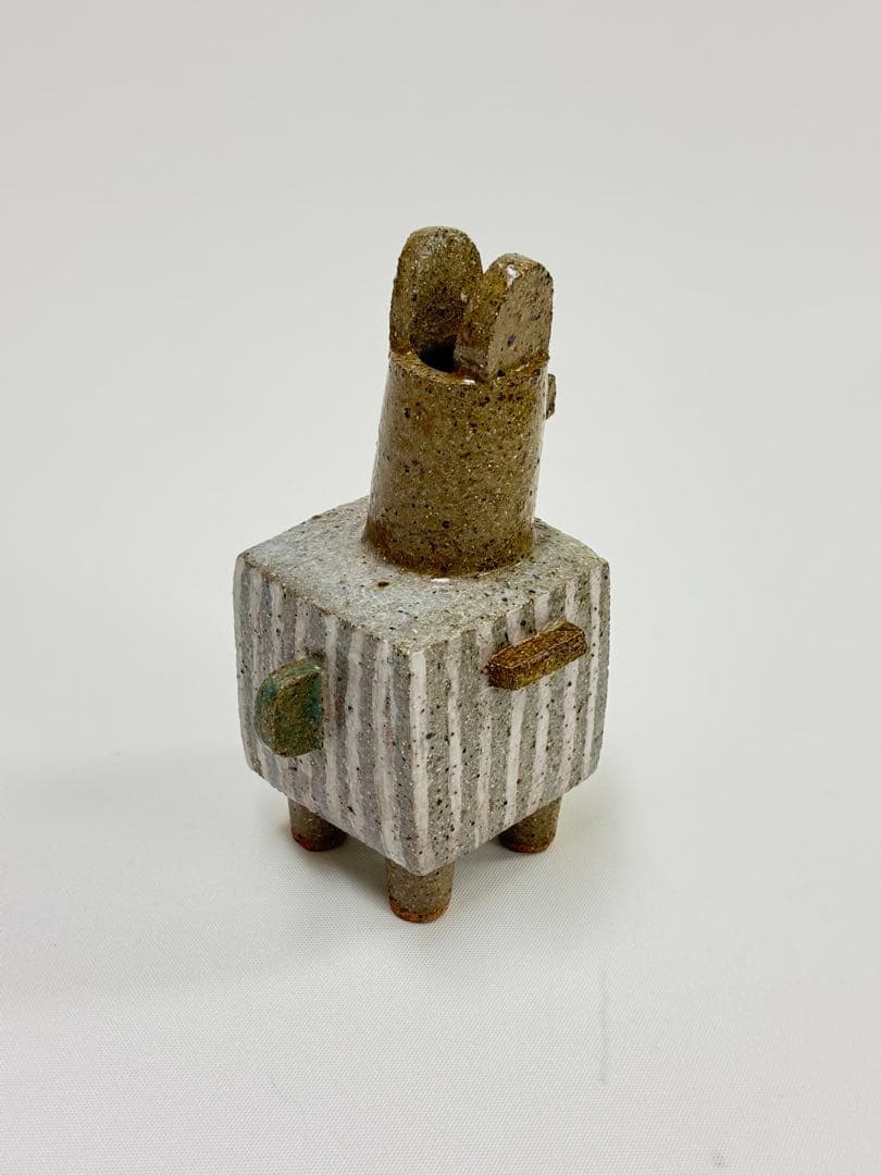 【未使用】陶器　花器　筆立て　アルパカ風　石川深雪作