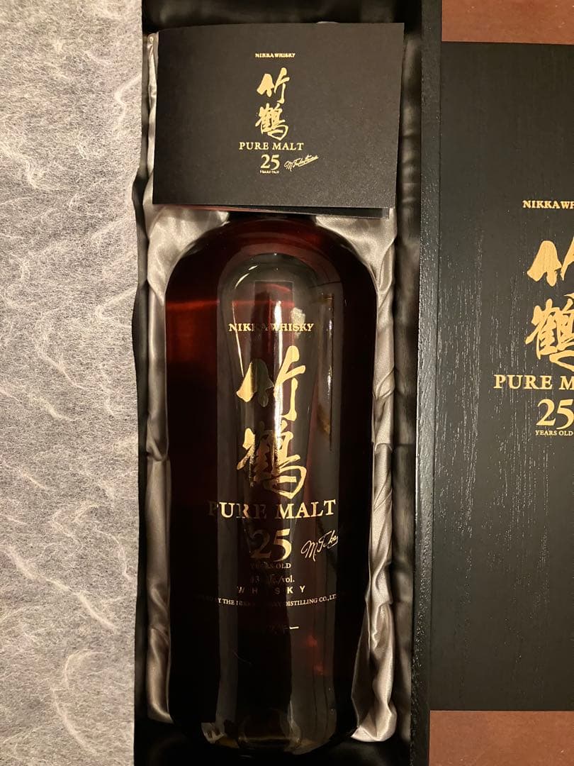 ニッカ　竹鶴25年NIKKA WHISKY PURE MALT 25年