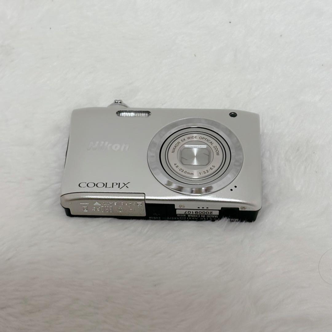 【極美品】Nikon COOLPIX A100