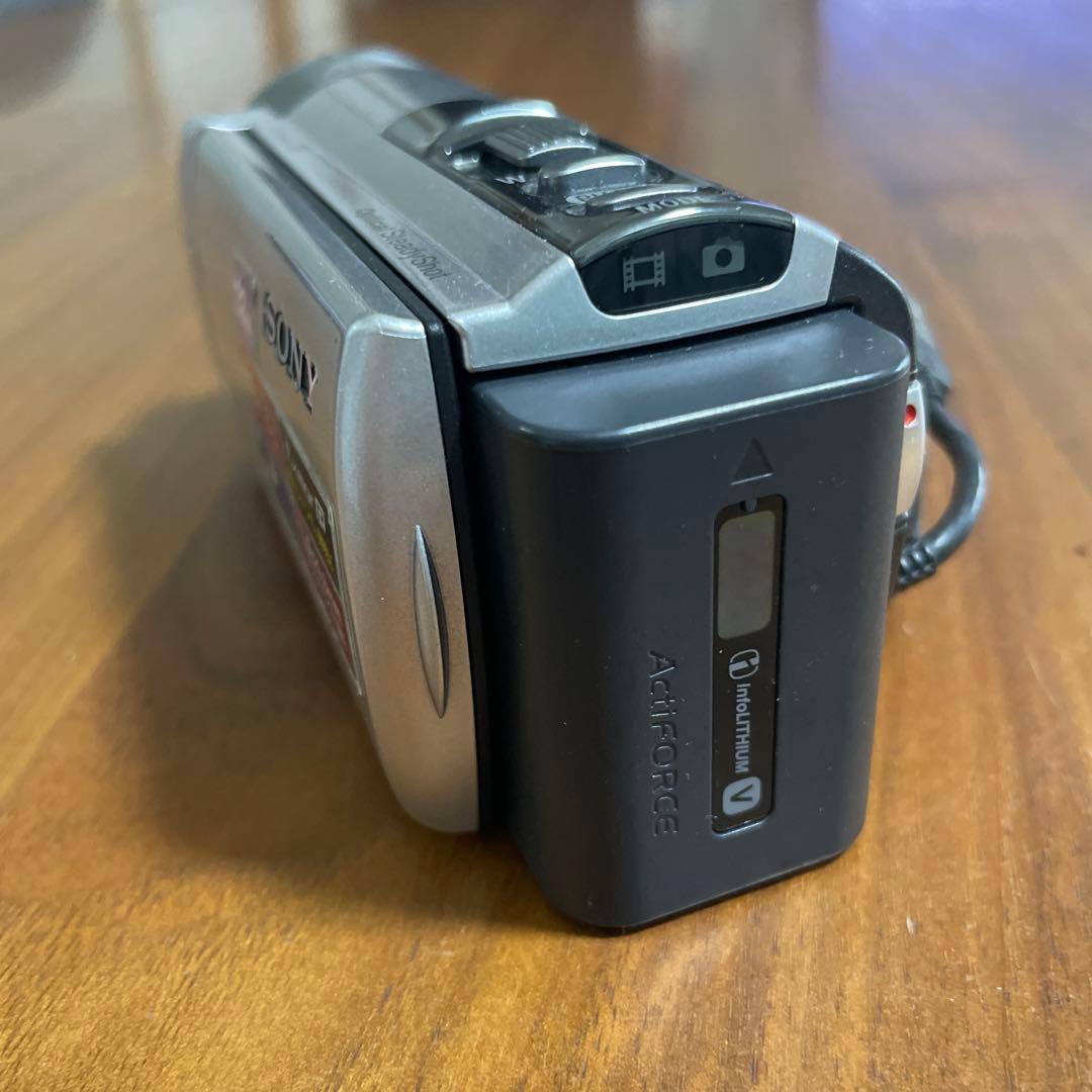 ソニー ハンディカム　HDR-CX180 フルHD画質（シルバー）