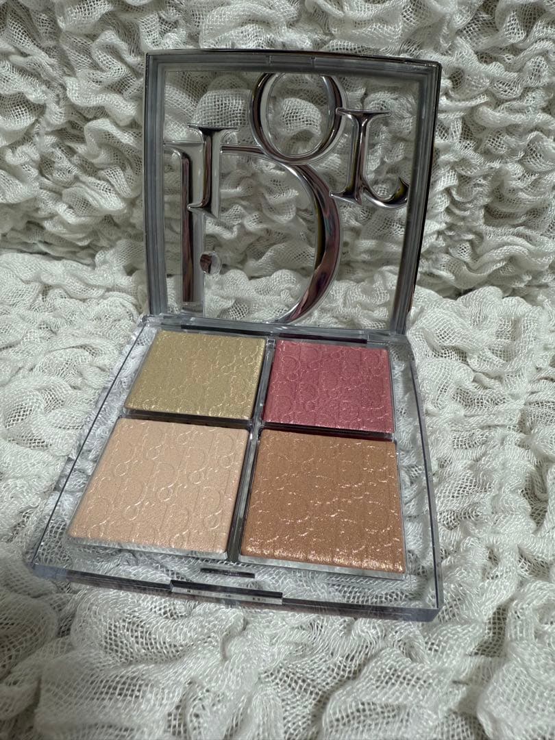 Dior フェイスパウダー ハイライト チーク　新品未使用　箱付き　美品