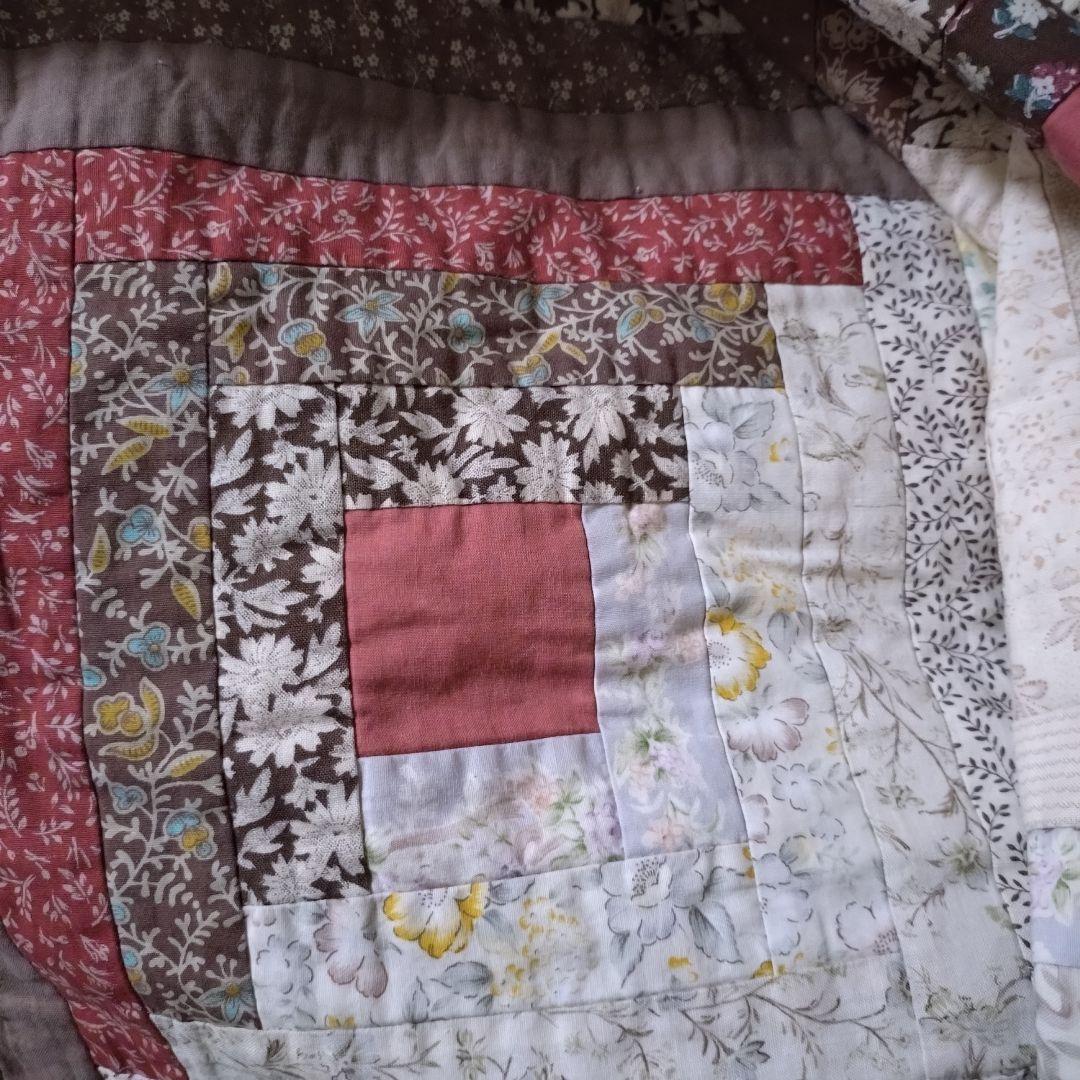 ベッドカバー パッチワークキルト ハンドメイド　タペストリー