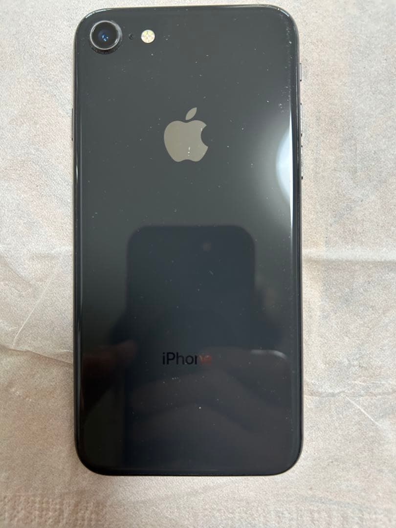 Apple iPhone 8 バッテリー100% 期間限定割引