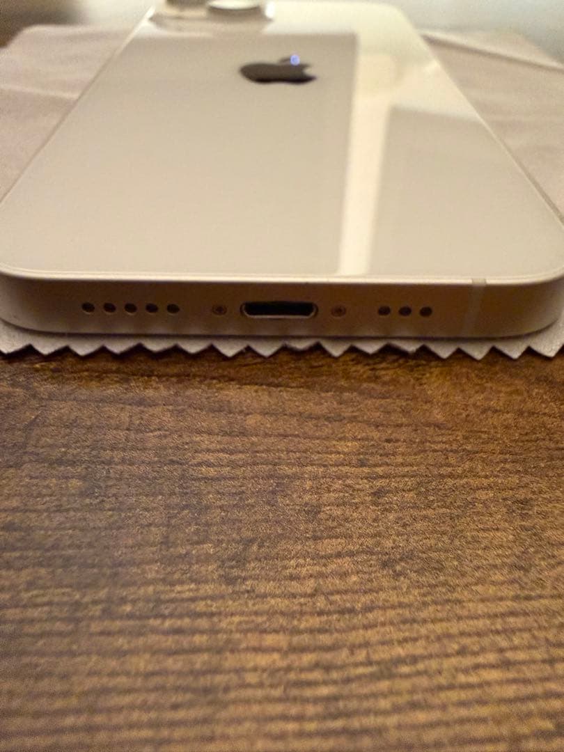 iPhone 14 256GB スターライト SIMフリー 新品ガラスフィルム付
