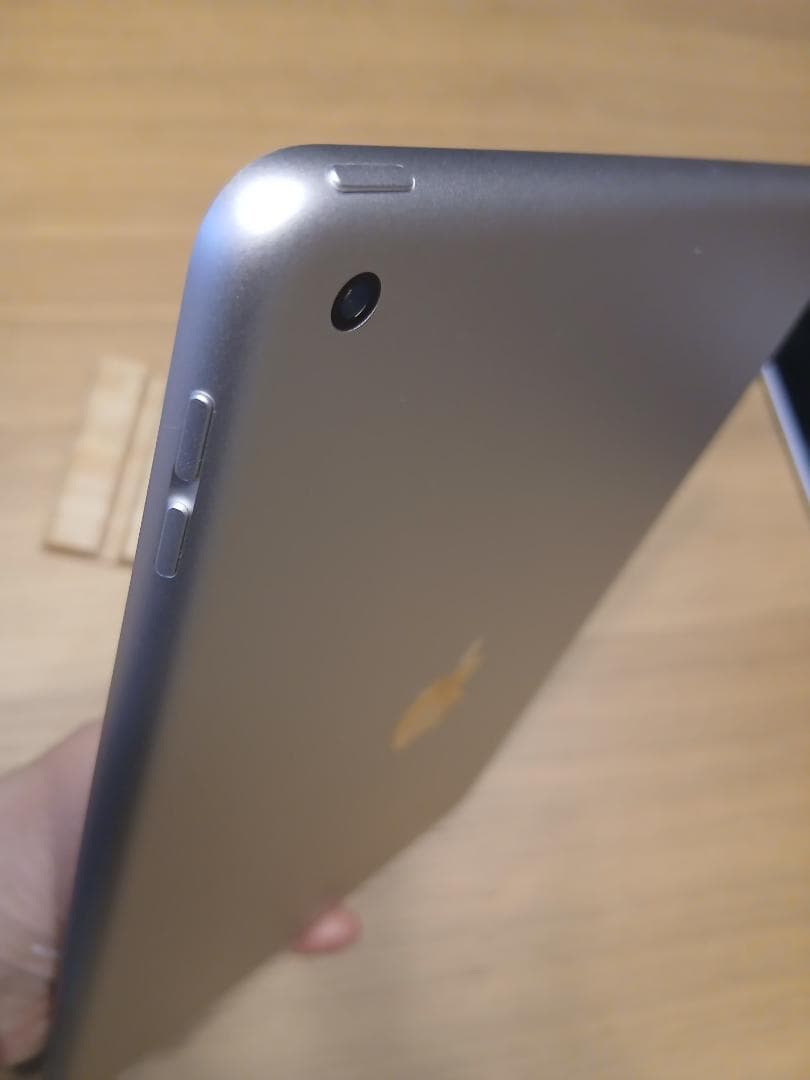 iPad(第９世代)シルバー