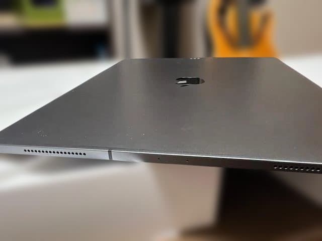 i*k様 iPad Pro 第4世代 12.9インチ 512GB docomo