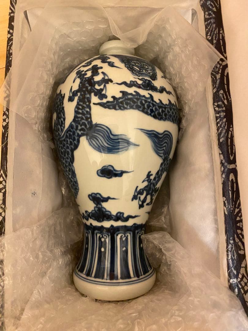 景徳鎮　陶磁器　装飾品　現代工芸品　美術品　置物