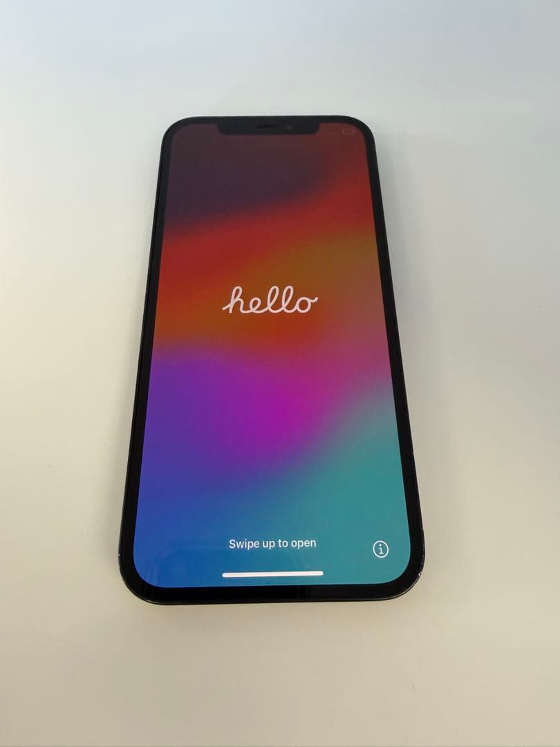 Apple iPhone 12 ブラック 背面傷あり