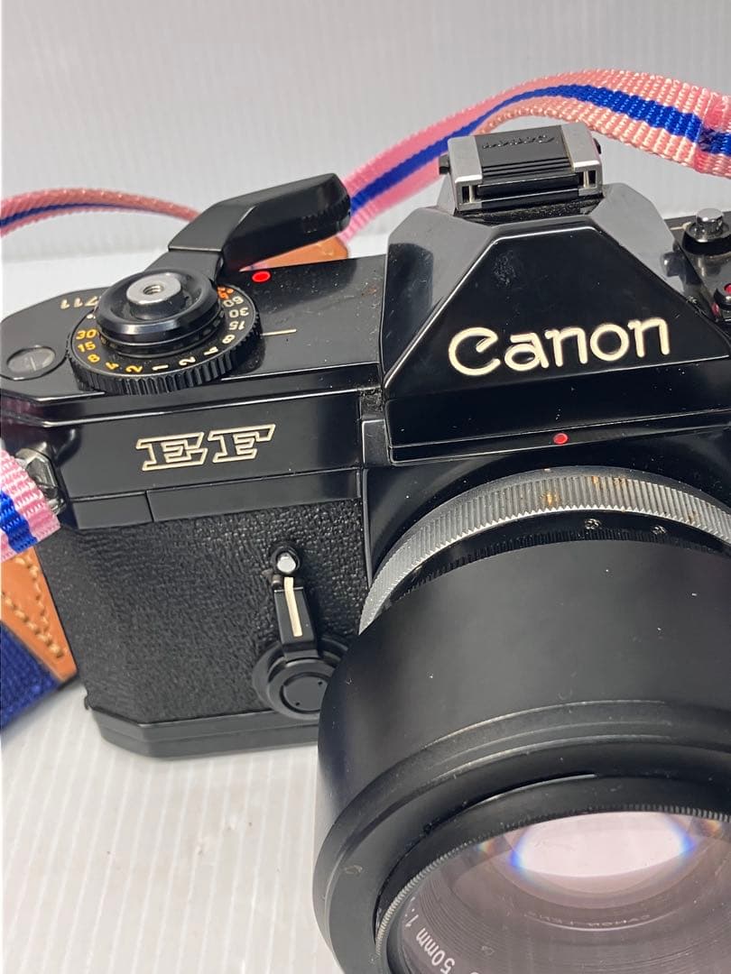 Canon EF フィルムカメラ FD レンズ付き！ キヤノン　ブラックボディ