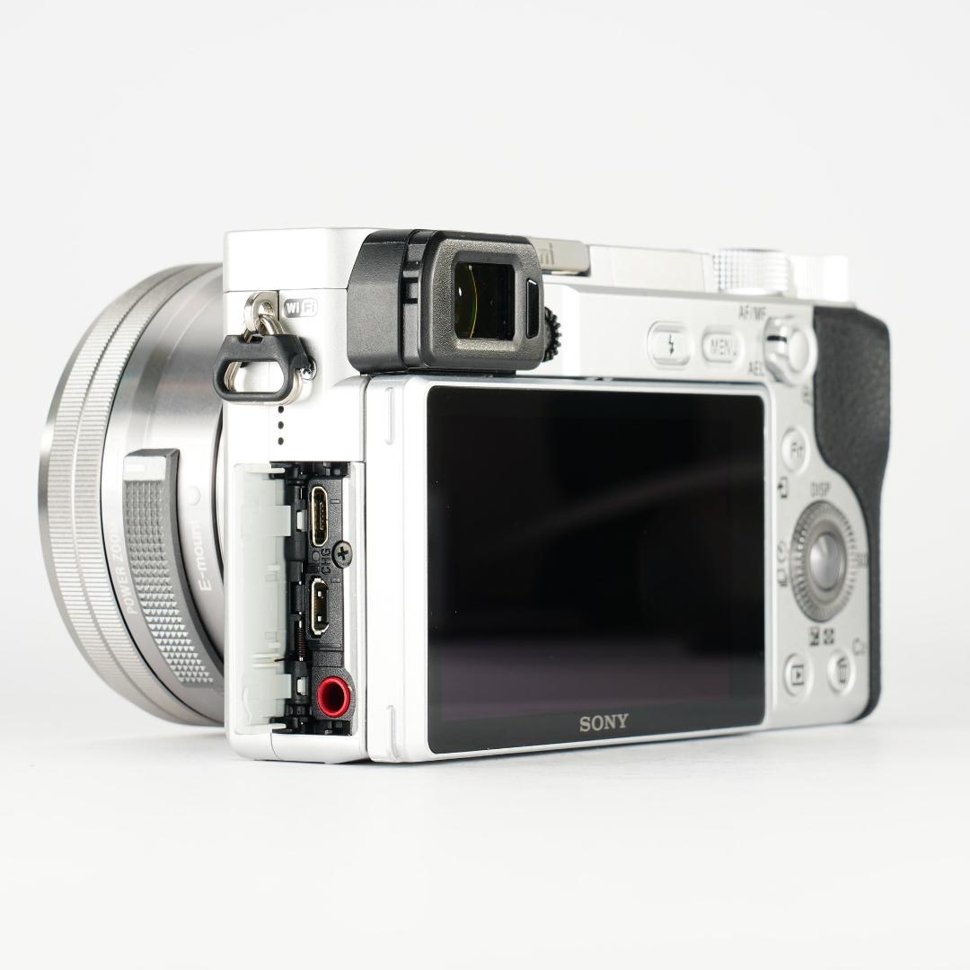 子どもの2度と戻らない瞬間を美しく、最高カメラ SONY α6400 ミラーレス