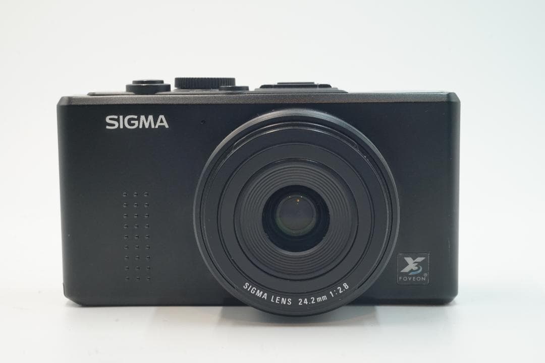 美品　SIGMA DP2ｘ 24.2mm f/2.8　（４１mm換算）