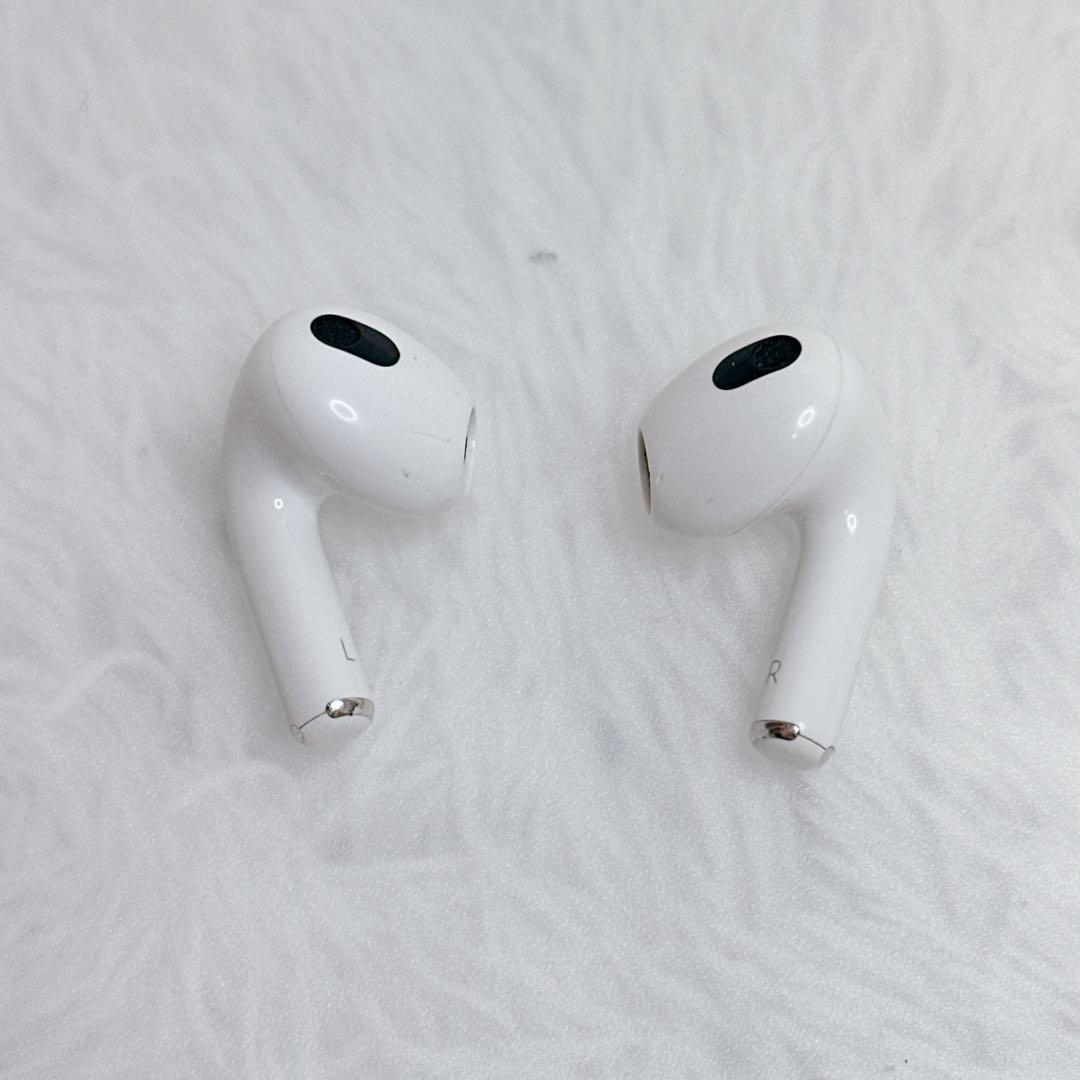 AirPods 第3世代 本体＋両耳 微ノイズあり