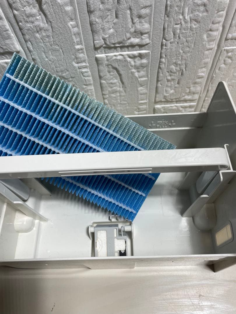 花粉対策特価　シャープ 加湿空気清浄機 KI-RS40