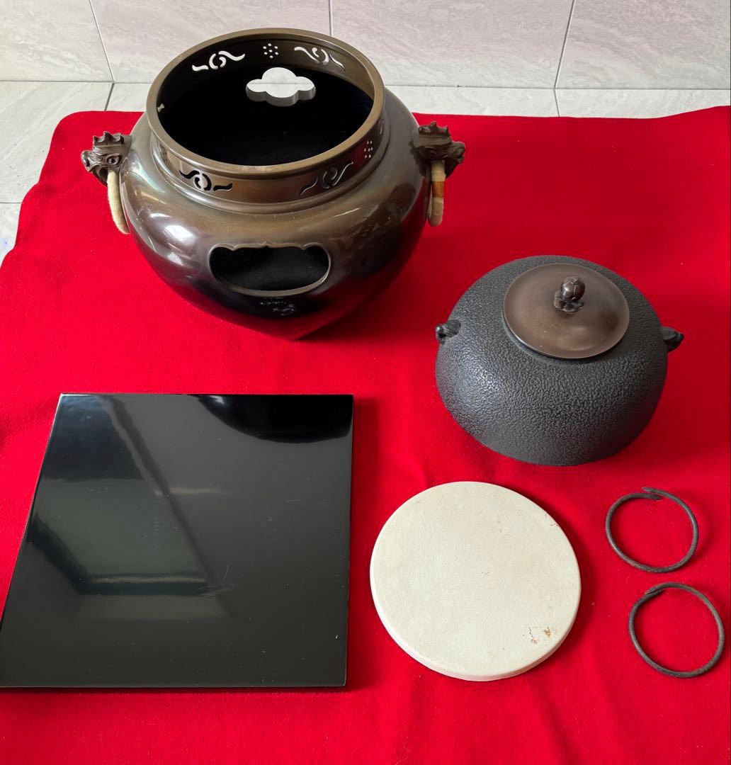 鬼面風炉釜　茶道具