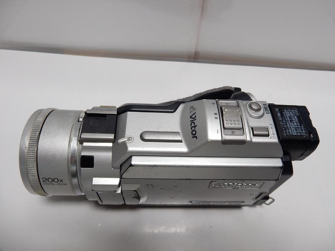 希少　動作品　Victor ビクター　デジタルビデオカメラ　GR-DV2000②