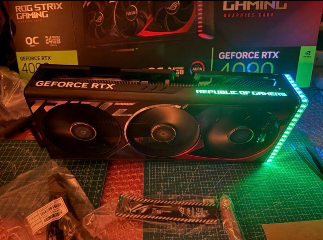 ASUS ROG STRIX RTX 4090 ブラック インテリア