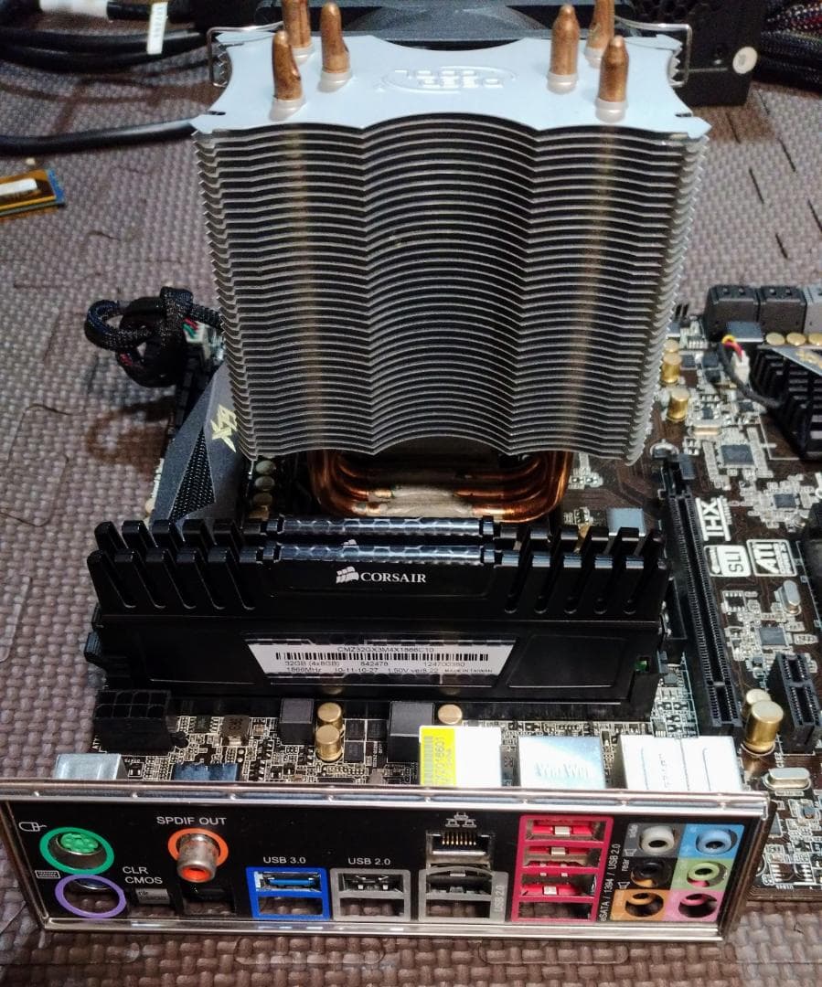 マザーボード ASRock X79 Extreme4 + i7 3930k + 16GB