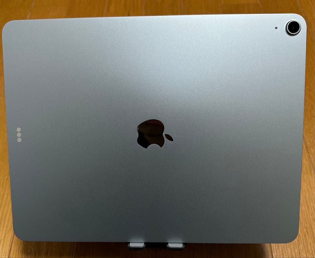 ほぼ新品ケース付　iPad Air（M3) 13インチ 128GB WiFi