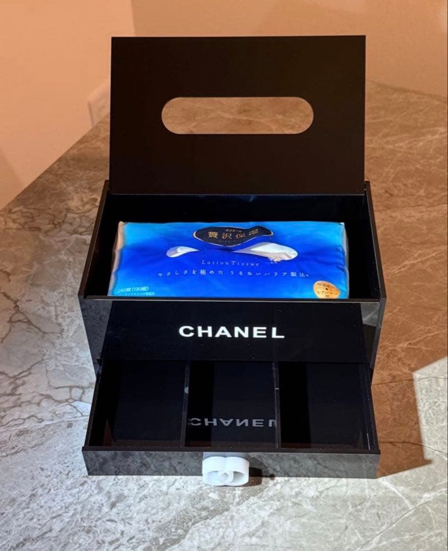 シャネル　CHANEL ノベルティ　ティッシュケース　アクリル　コスメ　非売品
