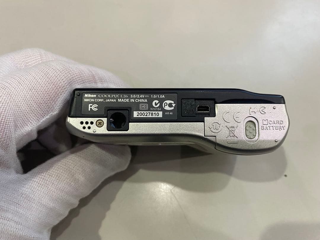 ニコン COOLPIX L26 シルバー　デジタルカメラ