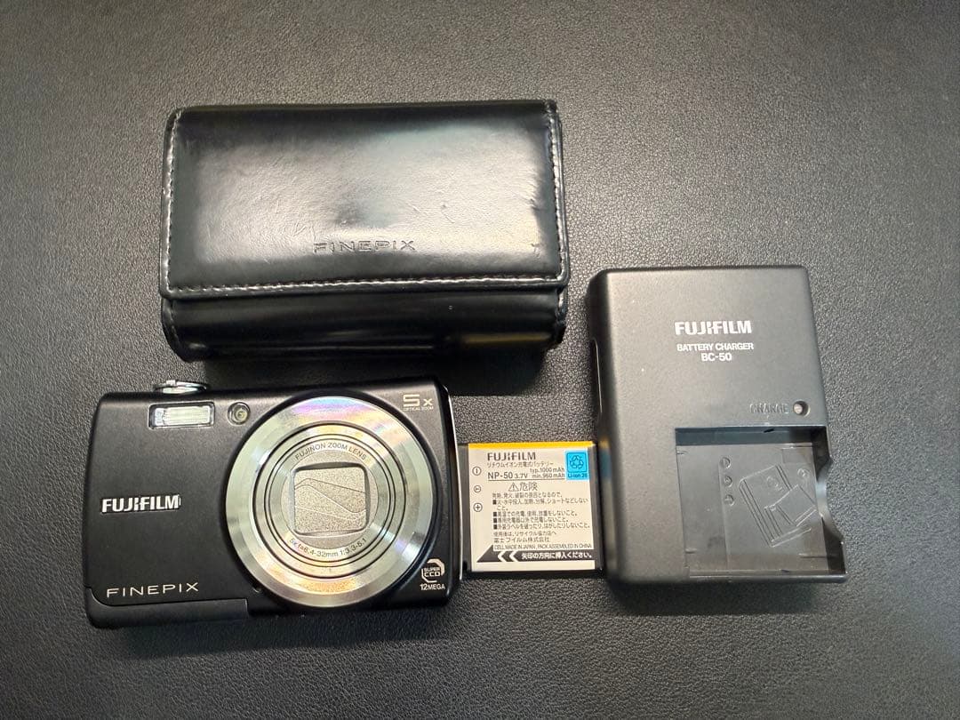 Fujifilm FinePix F100fd コンパクトデジタルカメラ