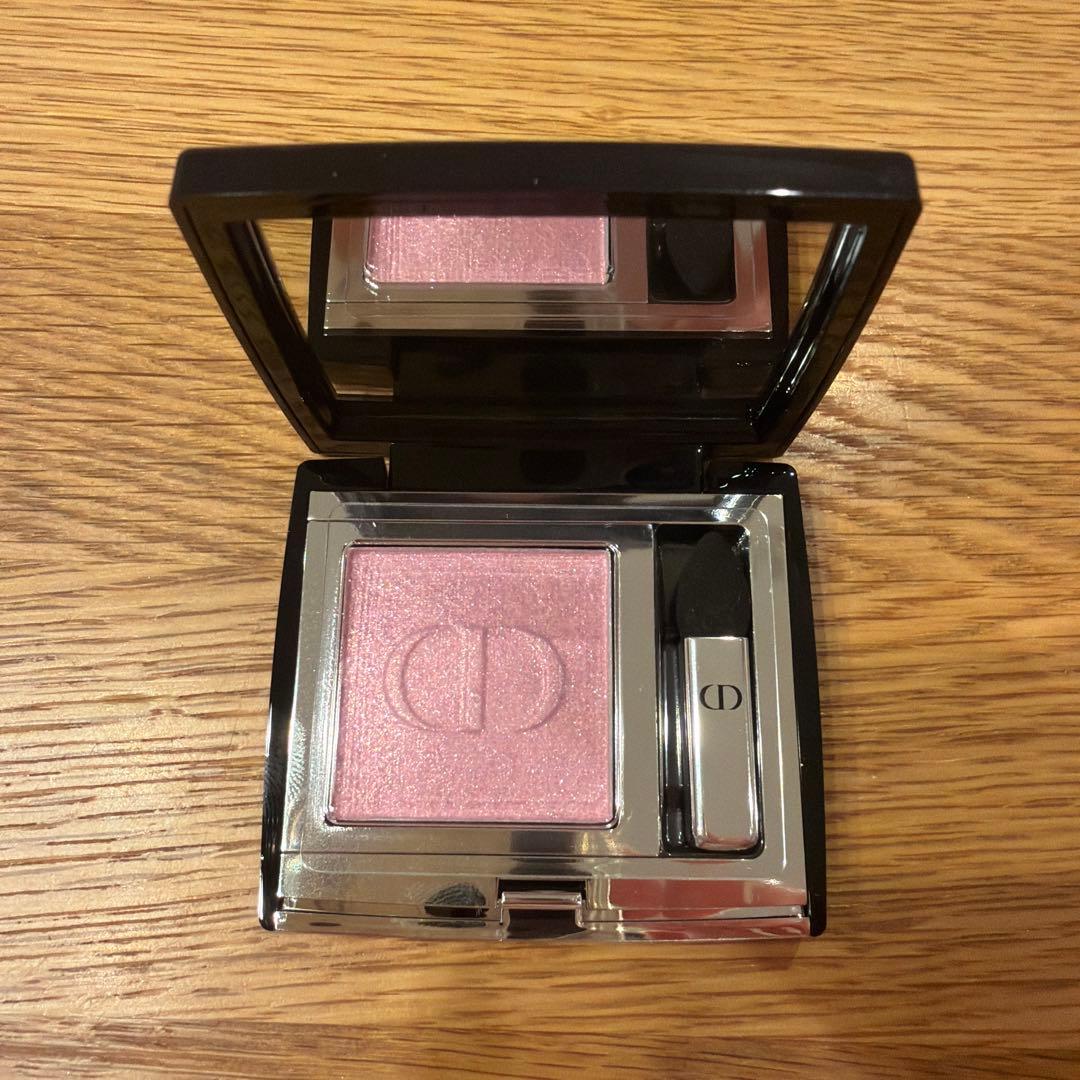 アイシャドウ Dior MONO COULEUR COUTURE 810