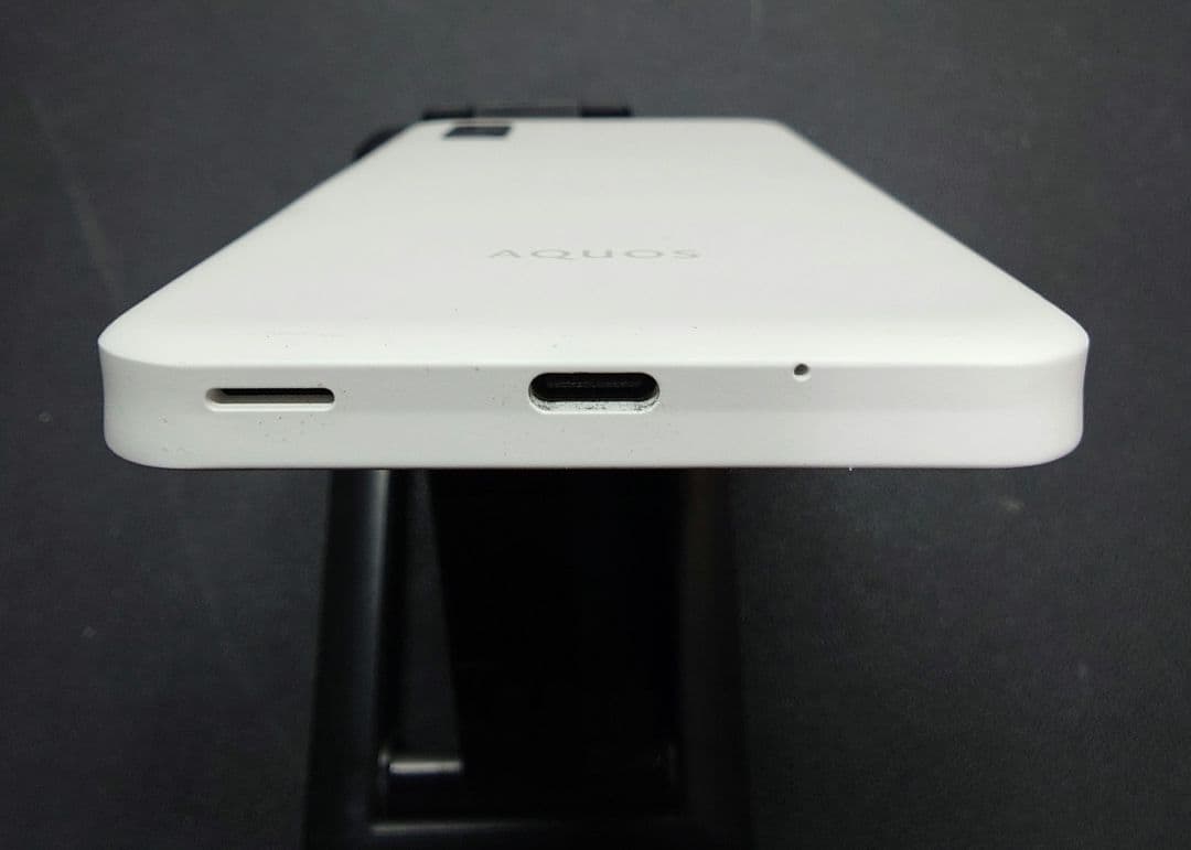 AQUOS wish 3 ホワイト　SIMフリー　フィルム付き