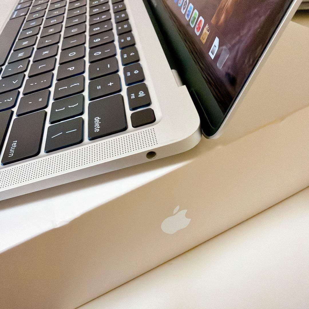 【美品】 MacBook Air 2020 クアッドコア メモリ16GB