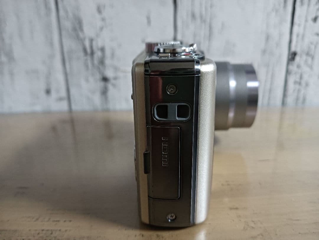 Panasonic　デジタルカメラ　TZ20　ゴールド