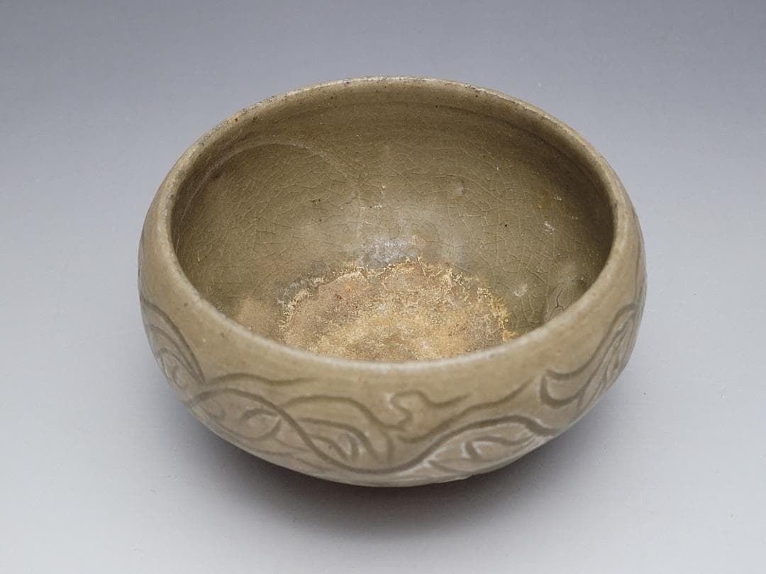 青磁 陰刻纏枝蓮瓣紋 茶杯 宋元時代 幅約9.4cm
