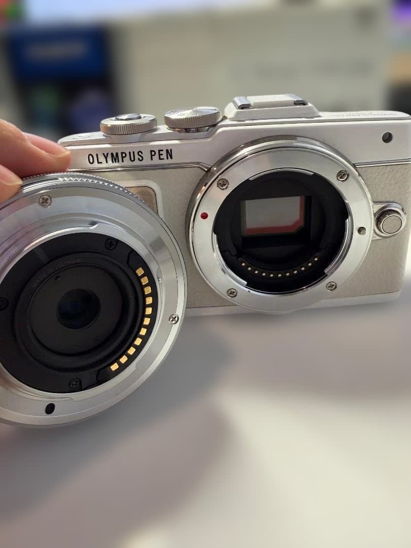 美品　OLYMPUS PEN Lite E-PL7 デジタルカメラ
