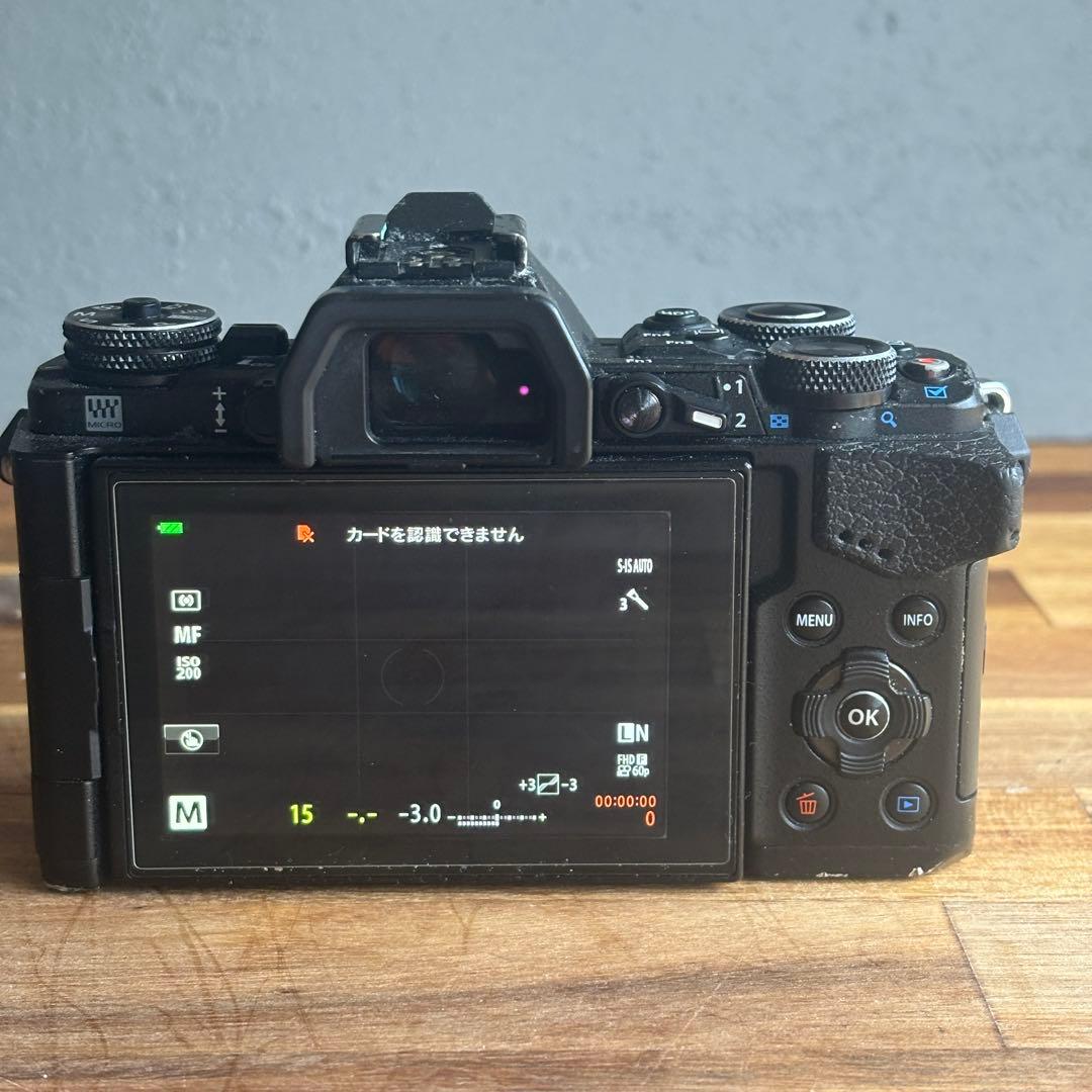 olympus om-d e-m5 markii ズームレンズ　テレコンバーター