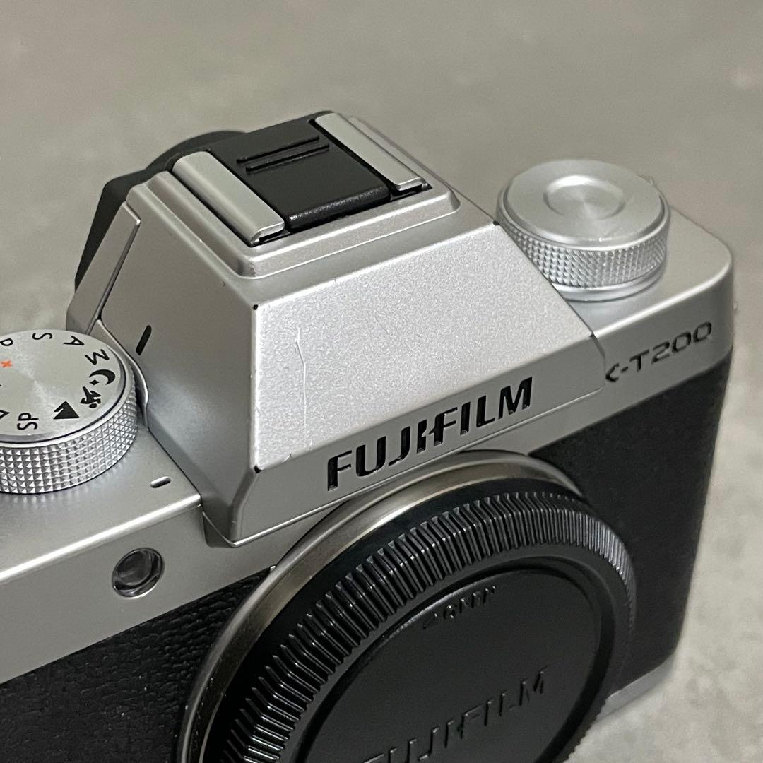 FUJIFILM X-T200 シルバー 15-45レンズキット SDカード付き