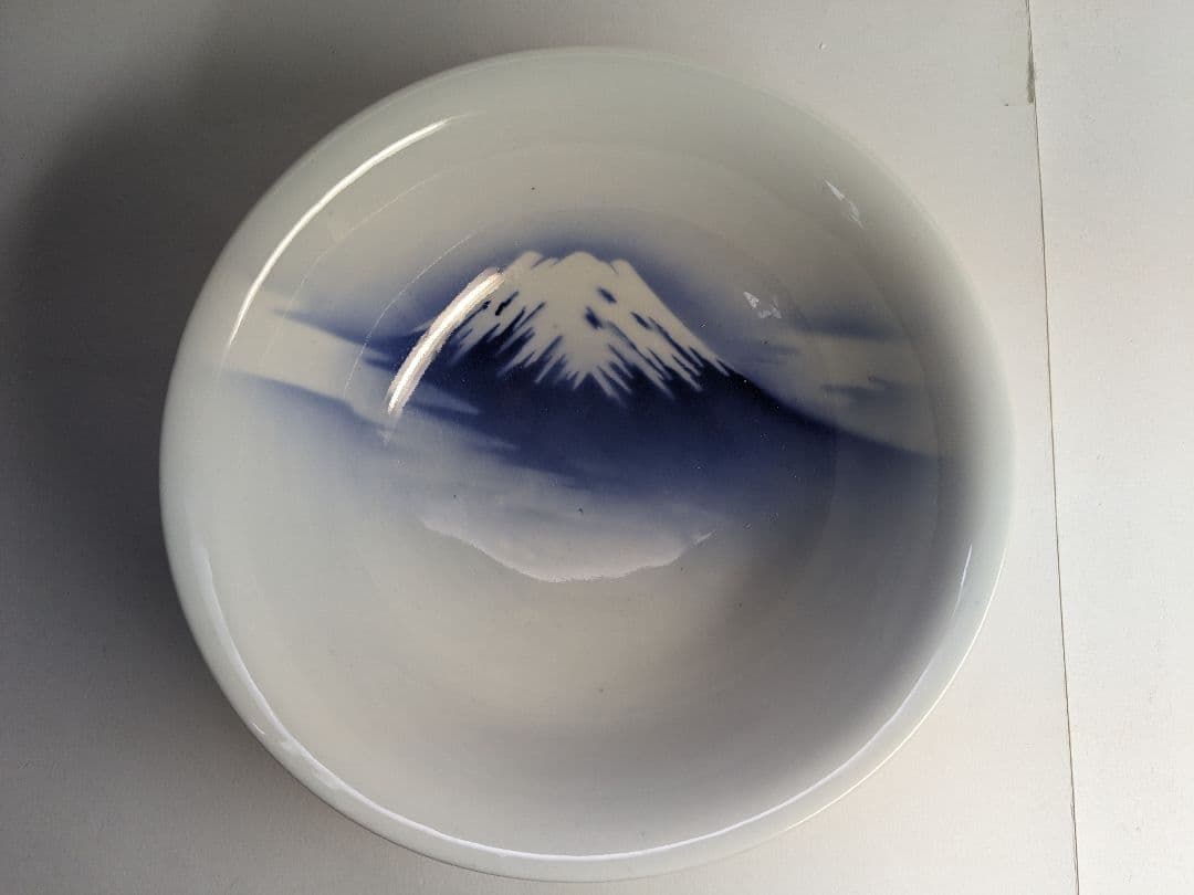 有田焼、深川製磁、『染付富士山絵深鉢』、銘有、箱無