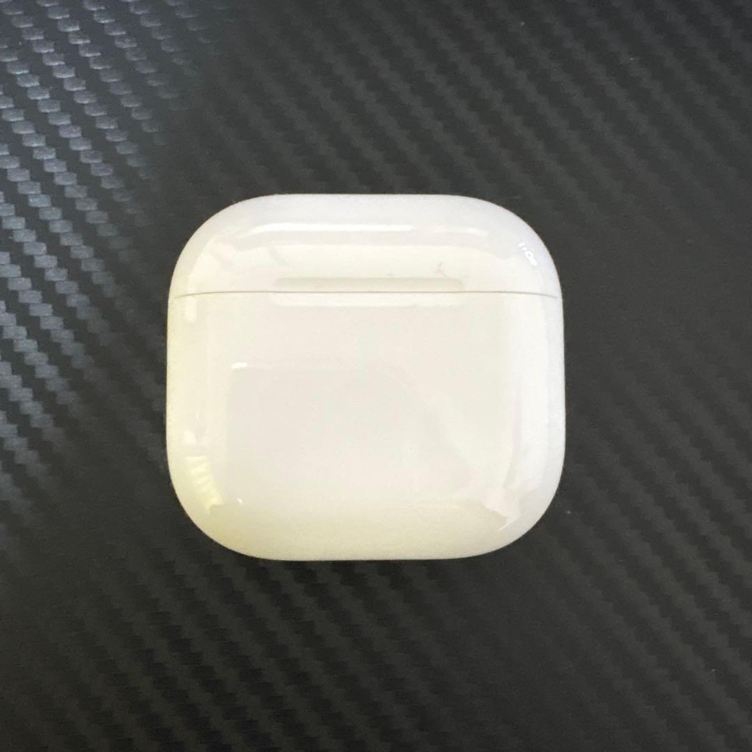 AirPods4 ノイキャン搭載型 正規品 美品 即発送