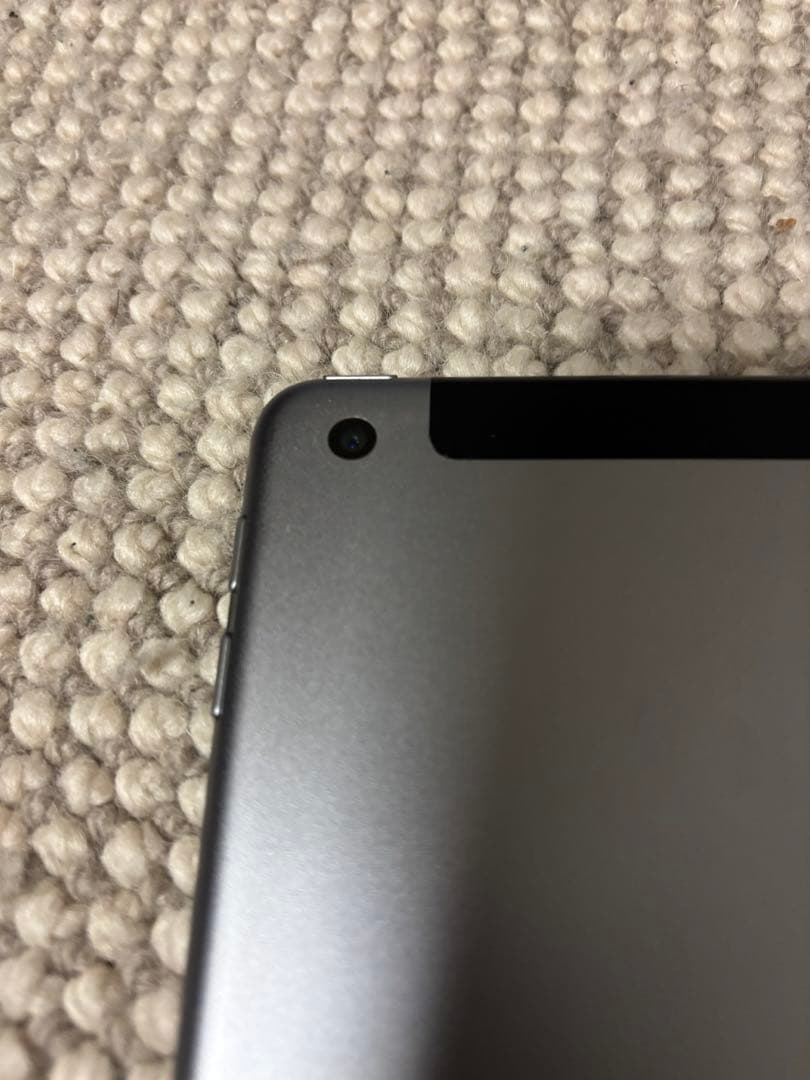 iPad 第6世代 本体 美品