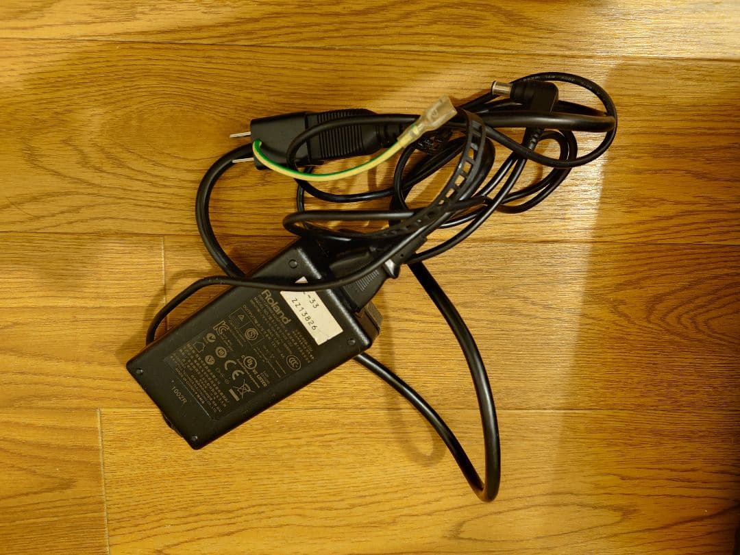 Roland AC-33 アコースティックアンプ