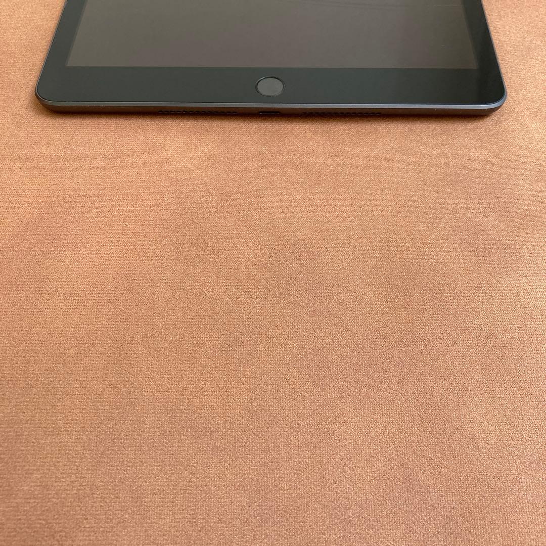 828【早い者勝ち】電池最良好☆iPad8 第8世代 128GB SIMフリー☆
