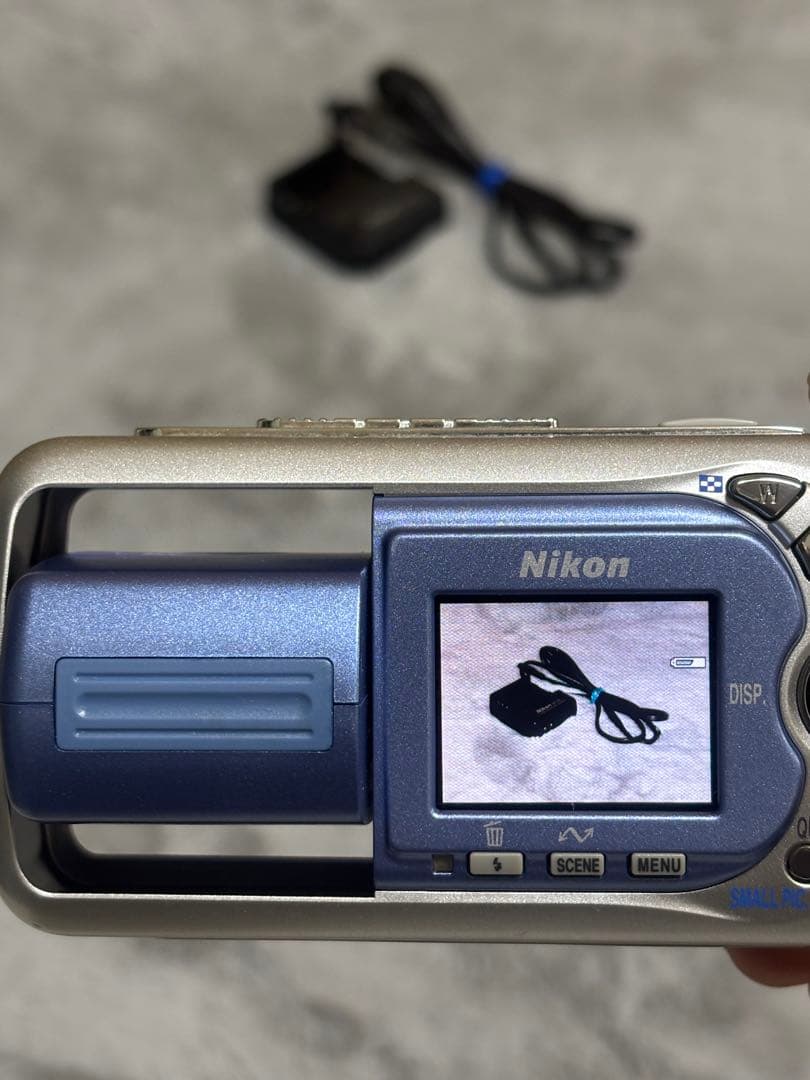 NIKON Coolpix 2500 デジタルカメラ