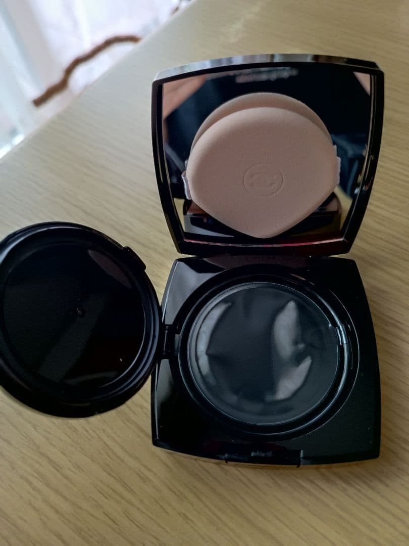 CHANEL LES BEIGES Touche Éclat 限定版