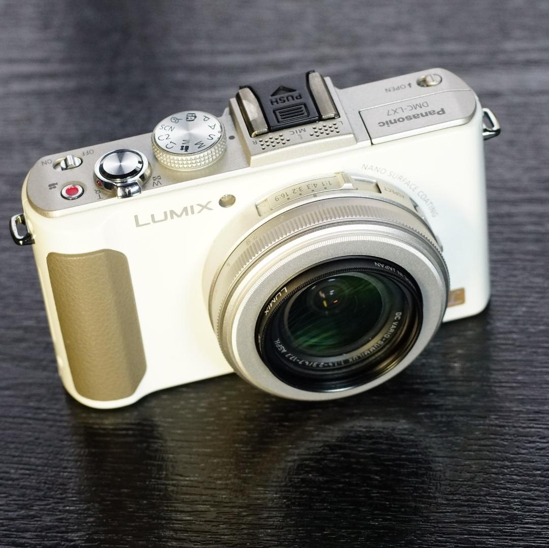 デジタルカメラ Panasonic LUMIX DMC-LX7