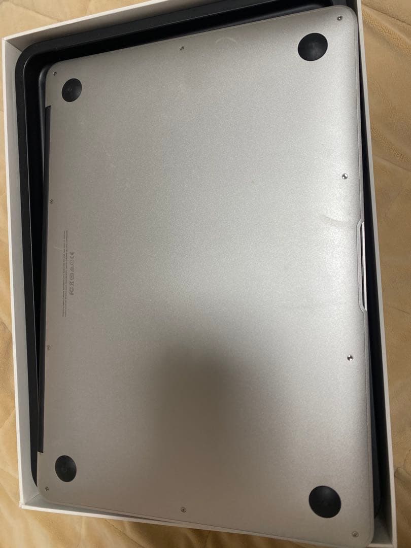シルバー MacBook Air 13.3インチ 128GB