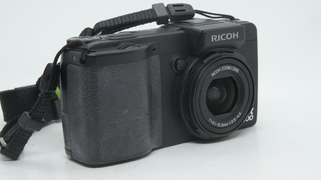 【B3027】 RICOH GX200 ブラック リコー
