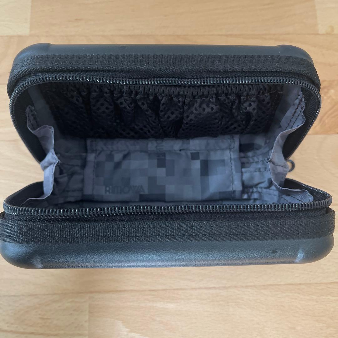 ANAファーストクラスRIMOWA ブラック トラベルポーチ