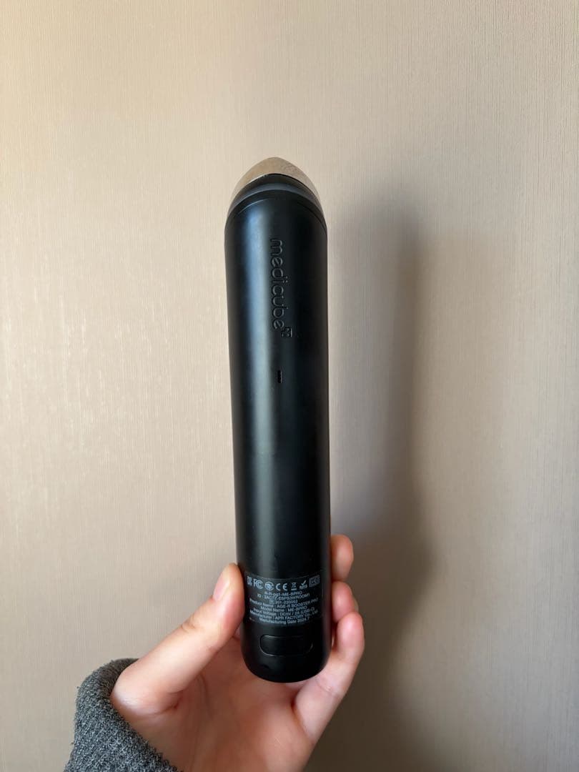 美顔器メディキューブ AGE-Rブースタープロ