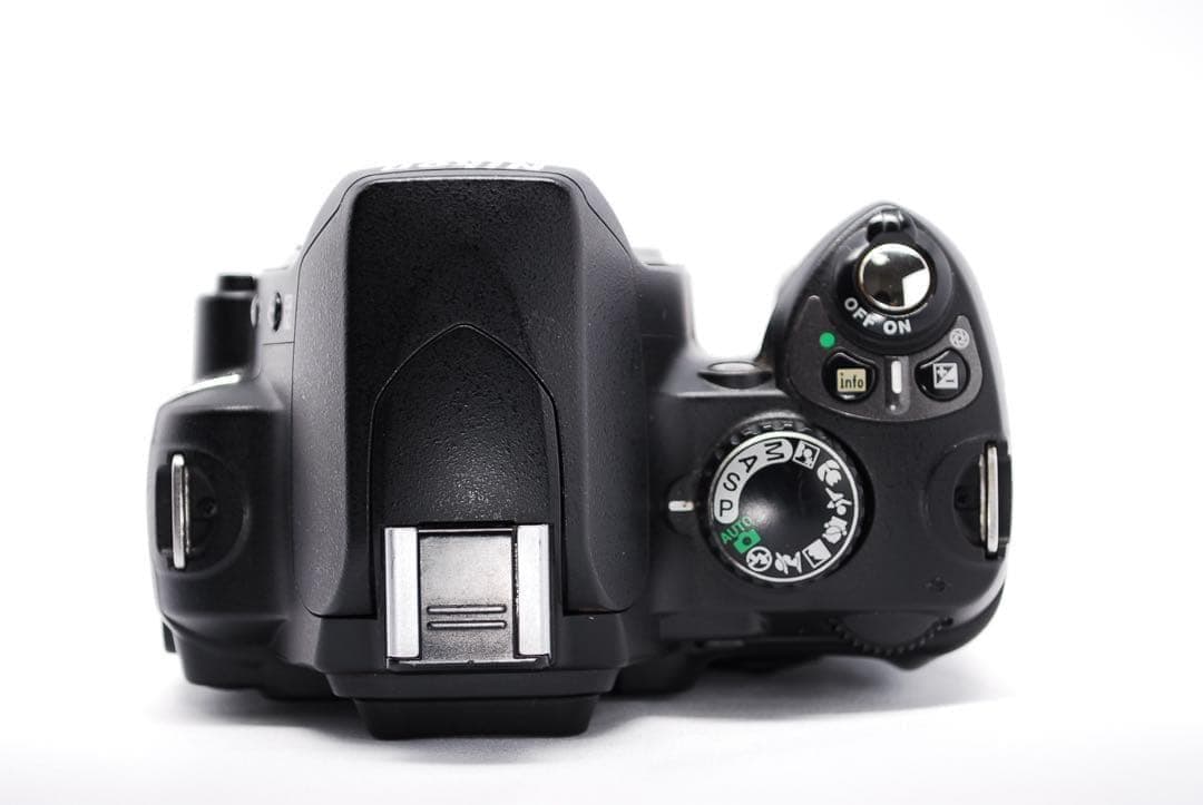 名機CCDセンサー✨Nikon D40✨一眼レフデビューに✨ニコン