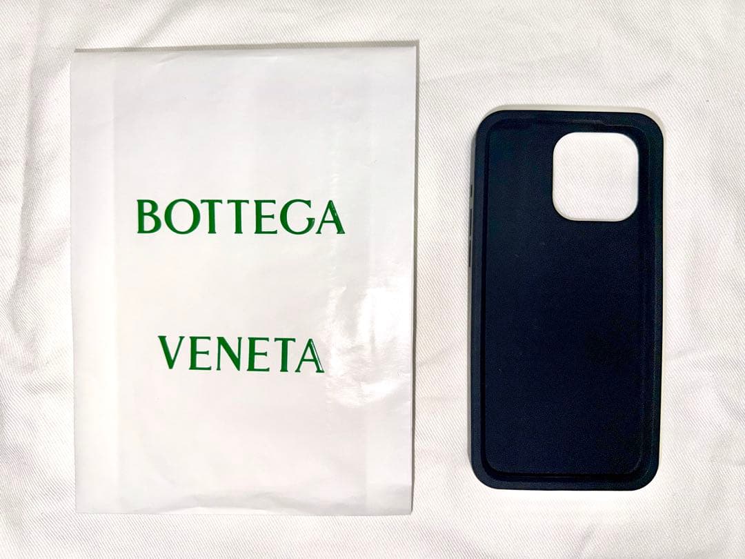 BOTTEGA VENETA iPhone 15 Pro Max ケースブラック